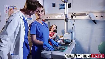 play Un medic dentist inhardcoreste dintii unei paciente