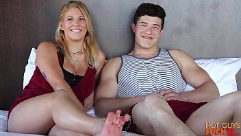 play Fac sex la 19 ani cum le place lor mai bine sa o faca