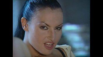 play Filme xnxx completo com a vida de uma vadia que aproveita a adolescência o máximo possível