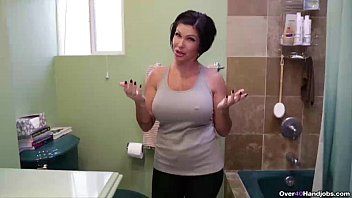 play La bruna nuda di 40 anni fa film xnxx gratuitamente