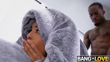 play Xnxx-films met een teef die seks heeft in de bus