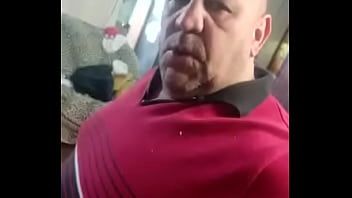 play تأتي كل يوم إلى منزل جارتها لأنها تعشق القضيب بشكل كبير